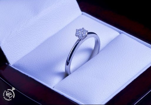 أقراط ألماس